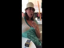 Dos a la vez en público