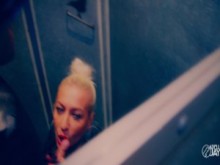 4K- Real PÚBLICO Ascensor MAMADA por una RUBIA CALIENTE - RUSSIAN ghettos apartments - ADELLA JAY