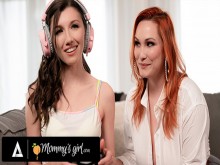 Tetona pelirroja milf bangs adolescente