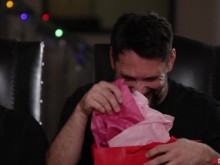 DigitalPlayground - The Holdup Crew juega Secret Santa Bts Look