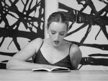 ¡Las historias eróticas de Amber Moore hacen que Charlie Forde se corra difícil!