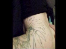 ¡La pequeña y sexy Ellee Kay es una nena pequeña! ¡La cogida estilo perrito PoV hace que se corra duro!