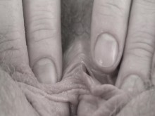 Me follo el coño y el culo peludos con un consolador grande hasta el orgasmo