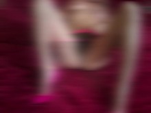 me acaricio en la cama