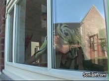 La madura británica infiel sonia presenta sus grandes tetas