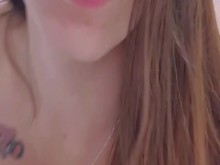 Pelirroja gimiendo caliente para ti - Sofia Felix