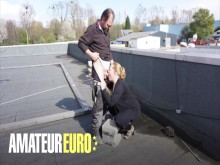 La gordita Jennifer tiene su coño alemán devastado por un semental en su apartamento - AMATEUR EURO