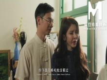 ModelMedia Asia - Rejuvenecimiento de fertilidad oriental de un viejo médico para una mujer lujuriosa