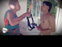 ¡La abuela encuentra un arnés y sospecha que su hijastro es gay, lo confronta y le folla duro el culo!