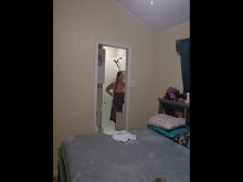 Voyeur Pawg se ducha, se afeita y se folla antes de prepararse