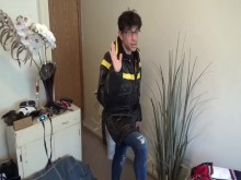 ¡La estrella porno Maolo interpreta a un sacerdote 'virgen' XXX!