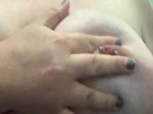 BBW auto jugando con enormes tetas naturales