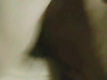 MILF que necesita una polla se hace correrse como una puta con sus juguetes - Pareja amateur real MretMme