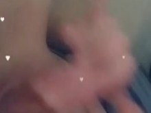 MiLF jugando con su clítoris gordo y su coño mojado mientras no hay nadie en casa