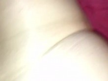 POV A mamá madura le encanta recibir un creampie anal