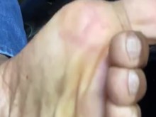 Tu lengua en las plantas de mi oficina.