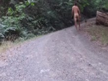 caminando desnudo